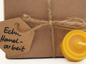 Handgegossene Bienenwachsteelichter Set. Bienenwachsteelichter aus 100 % reinem Bienenwachs