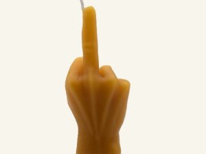 Bienenwachskerze Mittelfinger kaufen. Vorderansicht